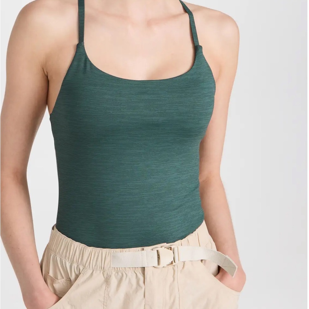 Outdoor Voices TechSweat MoveFree Tank Top Green size Medium